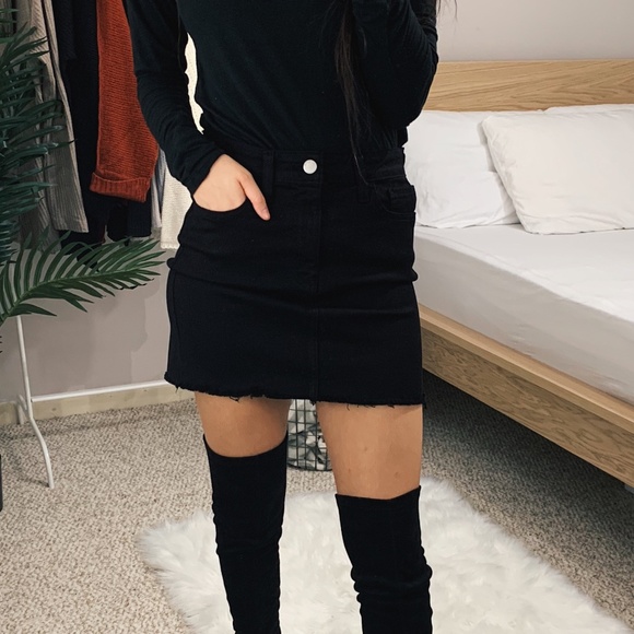 Hazel - Black Denim Skirt - Picture 4 of 6